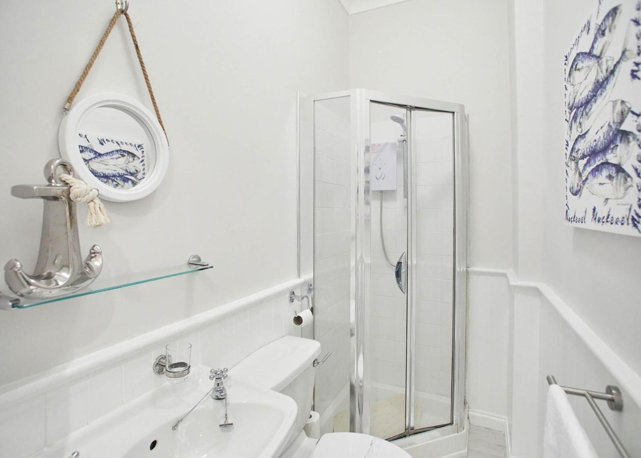 Host & Stay - The First Port Of Call Вітбі Екстер'єр фото